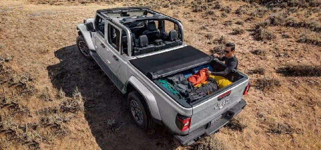 2024 Jeep Gladiator Overland towing capacity